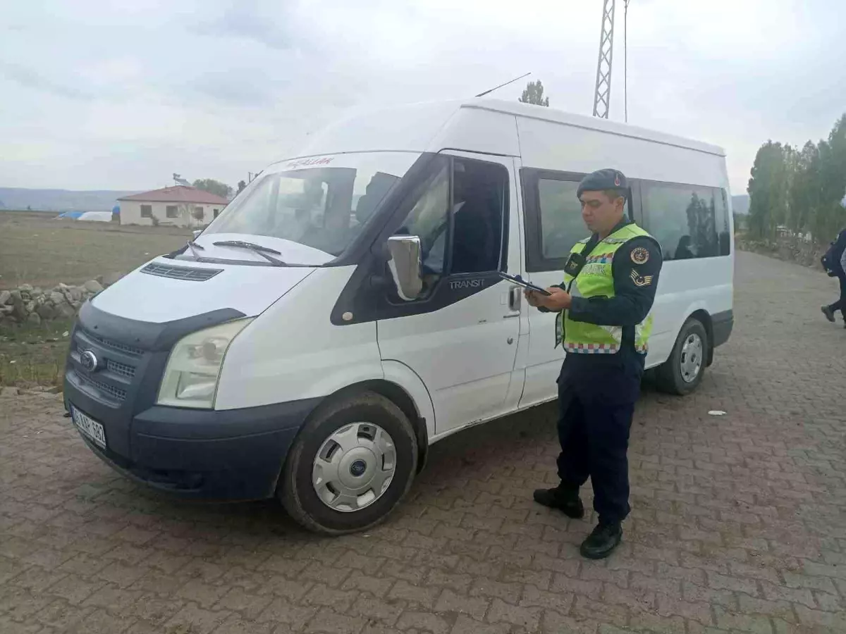 Kars’ta Öğrenci Servislerine Denetim