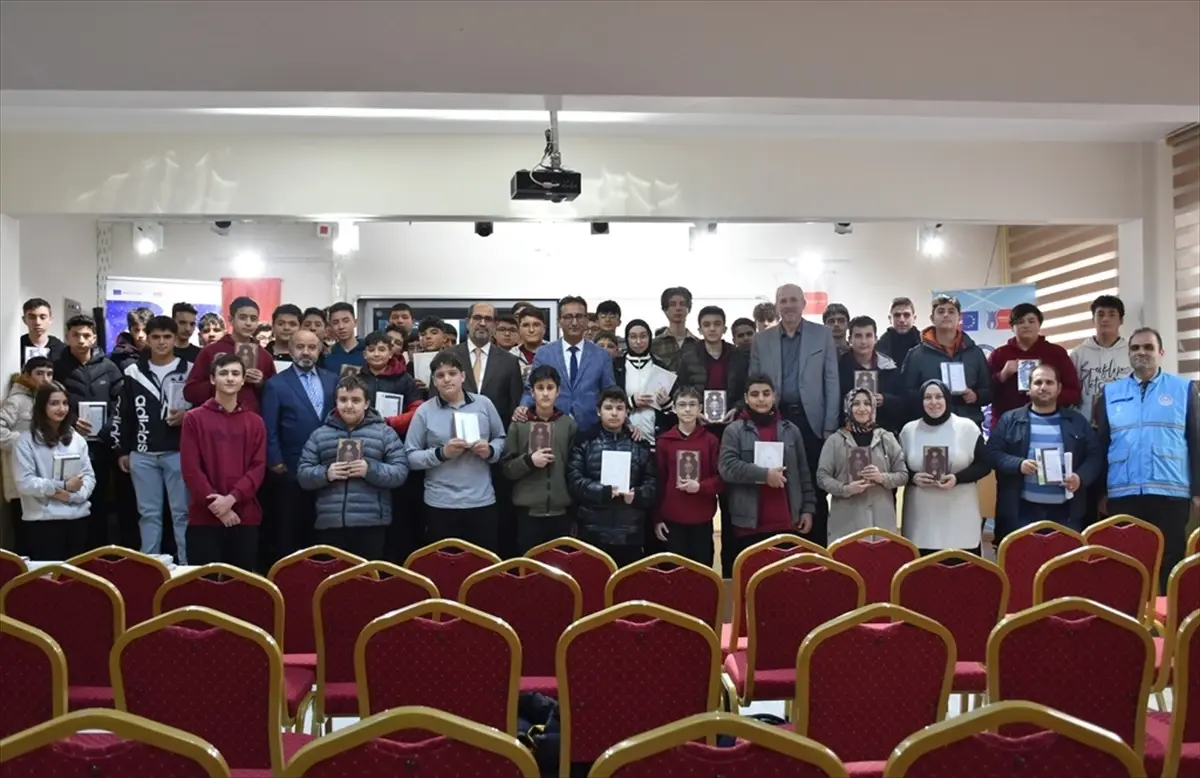 Karaman’da Kur’an-ı Kerim Dağıtım Töreni