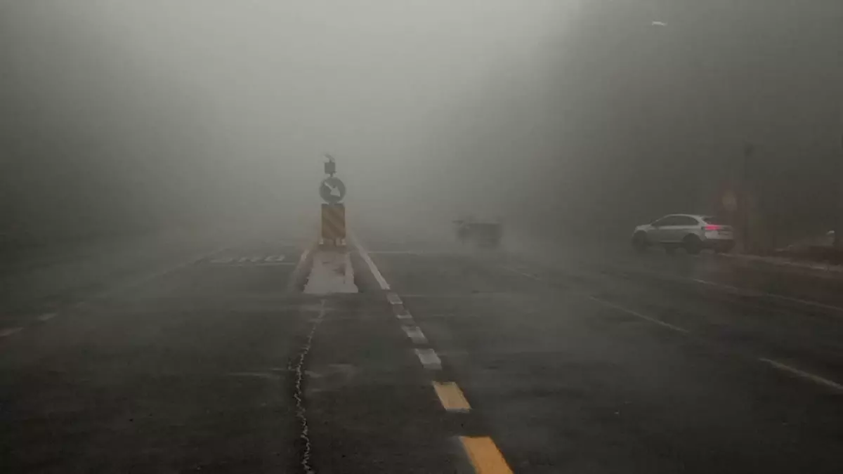 Bolu Dağı’nda Görüş Mesafesi 20 Metreye Düştü