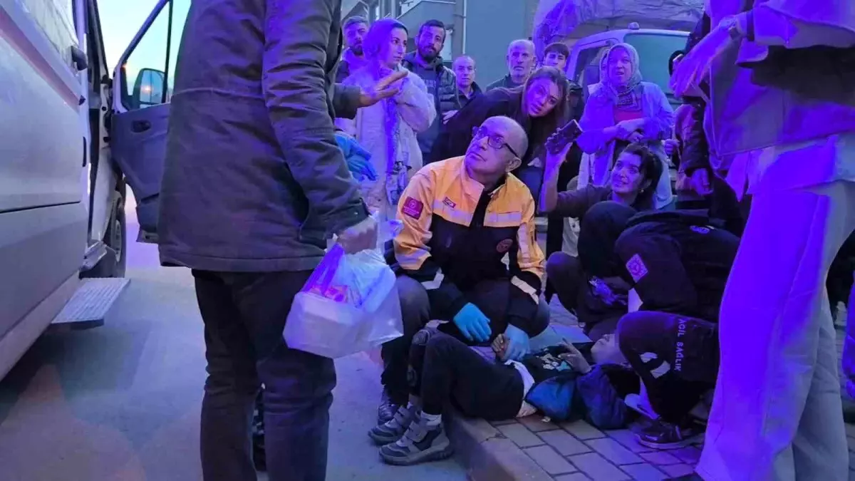 İnegöl’de Minibüs Çarpan Çocuk Yaralandı