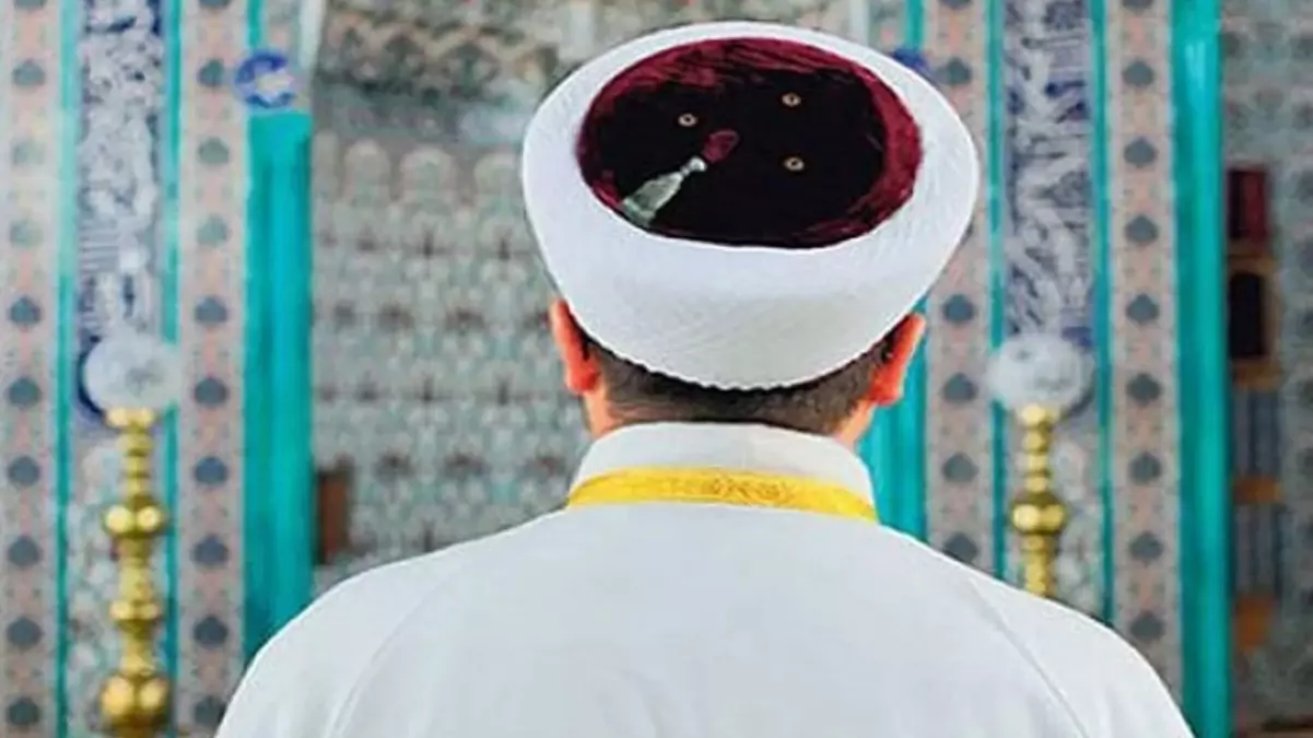 Fransa’da İmamlık Mesleği Resmi Olarak Tanındı
