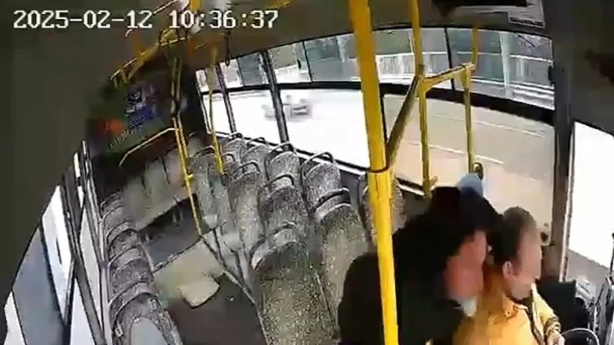 Kocaeli’de halk otobüsü şoförü fenalık geçirdi: Facianın eşiğinden dönüldü!